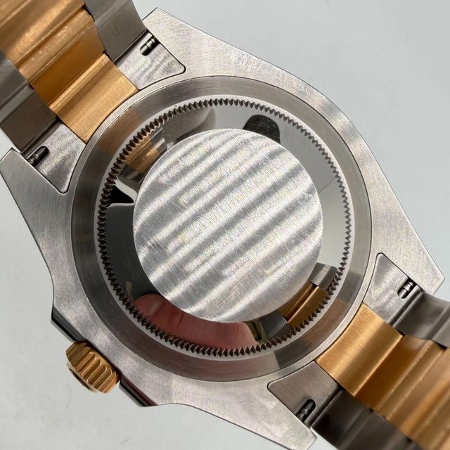 Rolex Submariner 126613 LB Image 4